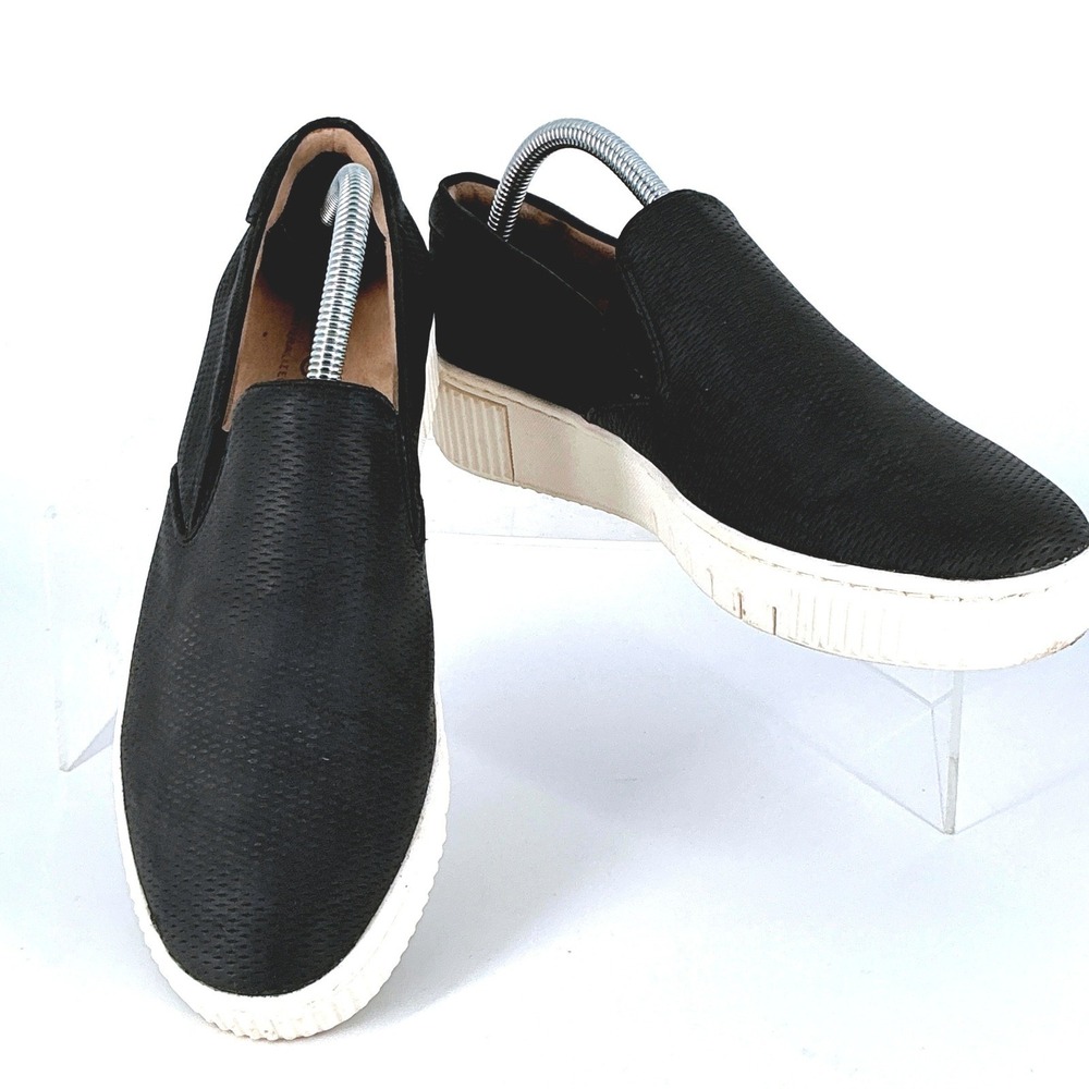 SOUL Naturalizer Size 9.5 Black Perforated Slip On Sneakers Platform